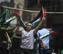 مسيرة حاشدة في رام الله دعماً لغزة ومقاومتها