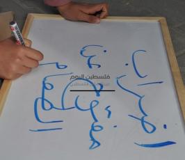 نسوة يضربن عن الطاعم