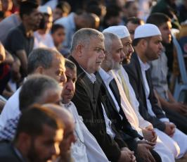  صلاة العيد في مخيم العودة شرق غزة ‫(41353755)‬ ‫‬.JPG