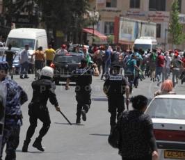 الشرطة الفلسطينية تقمع تظاهرة منددة بالعودة للمفاوضات في رام الله