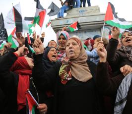 مسيرات حاشدة في غزة رفضاً للقرار الأمريكي بنقل السفارة للقدس المحتلة ‫(29273994)‬ ‫‬