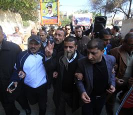 احتجاجات أهالي الأسرى رفضاً لتقاعس الصليب  ‫(39387664)‬ ‫‬