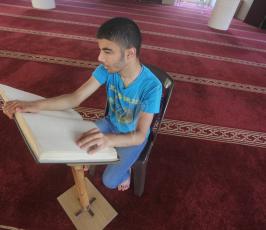  مكفوف يتعلم قراءة القران الكريم ‫(29994891)‬ ‫‬