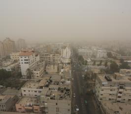 العاصفة الرملية التى تضرب غزة ‫(1)‬
