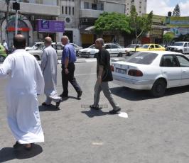 مواطنون يهرعون الى الاسواق و البنوك للتزود باحتياجاتهم
