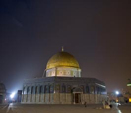 بالصور:القدس مساء أمس
