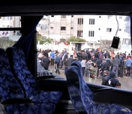 بالصور:استهداف الاحتلال لدراجة نارية شمال مدينة غزة