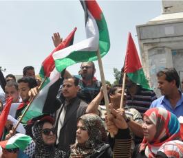  وقفة  وسط مدينة غزة للمطالبة بإنهاء الانقسام