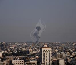 أعمدة الدخان جراء استمرار القصف الصهيوني