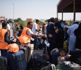 حملة  سقيا الماء  التى تنظمها الجهاد من معبر رفح البرى ‫(34669066)‬ ‫‬