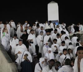 حجاج على جبل عرفات ‫(29745546)‬ ‫‬