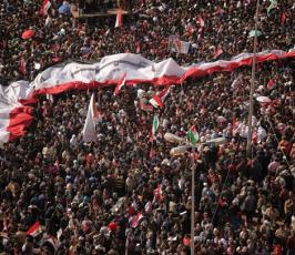 المصريون يحتفلون بذكرى ثورة 25 يناير