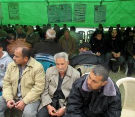 بالصور:الجهاد بالوسطى تنظم خيمة تضامن للأسرى المضربين عن الطعام