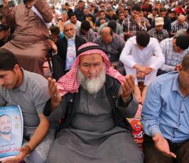 الجهاد الاسلامي تقيم صلاة الجمعة امام مقر الصليب الاحمر بغزة تضامنا مع الاسرى في سجون الاحتلال ‫(38076953)‬ ‫‬