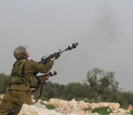خاص فلسطين اليوم..مواجهات بين الاحتلال وأهالي بدرس غرب رام الله
