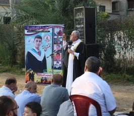 الجهاد الإسلامي يصلي العيد أمام منزل الشهيد الإعداد كامل الإعداد بغزة ‫(37945874)‬ ‫‬