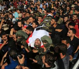  تشييع جثامين شهداء سرايا القدس وكتائب القسام في البريج ودير البلح والقرارة وخانيونس (39)