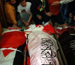 جماهير حاشدة بالخليل تشيع جثامين الخمسة شهداء  ‫(29024655)‬ ‫‬