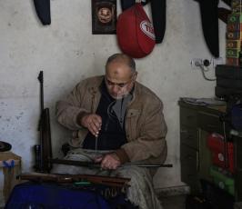  خبير صيانة بنادق الصيد بغزة ‫(38994438)‬ ‫‬