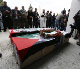بالصور:تشييع الشهيدين داوود أبو صوي، اّيات الأخرس في بيت لحم