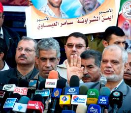 بالذكرى الاولى لمعركة الكرامة اهالى الاسرى يجددون البيعة مع ابنائهم داخل السجون