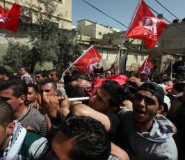 تشييع الشهيد محمود الطيطي في مخيم الفوار جنوبي الخليل