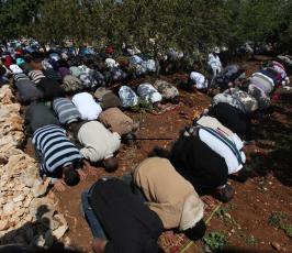 خاص فلسطين اليوم..مواجهات عنيفة بين شبان فلسطينيين وقوات الاحتلال على مدخل سلواد شرقي رام الله