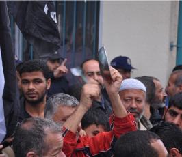 بالصور:احتجاج أمام مقر وكالة الغوث بغزة ضد تقليص الخدمات