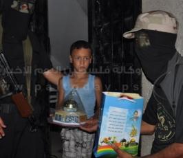  سرايا القدس "كتيبة حطين" تزور عائلات الشهداء بمنطقة التركمان شرق غزة