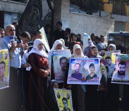 مهجة القدس تنظم وقفة احتجاجية أمام الصليب الاحمر تضامنا مع الاسرى المرضى