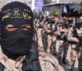 بالصور:جماهير شعبنا تشيع جثمان الشهيدين الزعانين شمال قطاع غزة