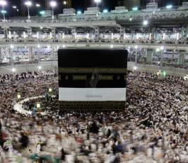 حجاج بيت الله يستعدون للوقوف بعرفة