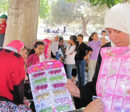 مئات أطفال المخيمات الصيفية يتدفقون على المسجد الأقصى