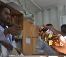 الجهاد تنظم لجان طبية لتقديم الفحوصات والأدوية للمشردين في مراكز الإيواء