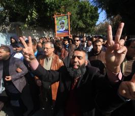 احتجاجات أهالي الأسرى رفضاً لتقاعس الصليب  ‫(39387655)‬ ‫‬