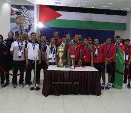 وصول المنتخب الفلسطيني لكرة القدم الى رام الله ولقاء الرئيس عباس