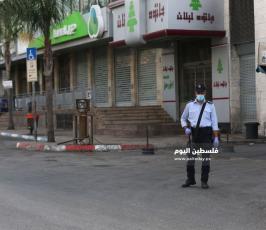 انتشار عناصر السلطة بعد اغلاق الضفة بسبب تفشي كورونا وعودة العالقين من الخارج (9).jpg