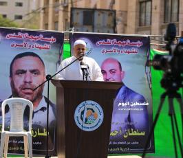 صلاة الجمعة أمام مقر الصليب  ‫(1)‬ ‫‬.JPG
