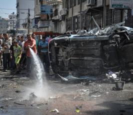 قصف سيارة 2014