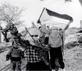 أرشيف في ذكرى انتفاضة الحجارة الانتفاضة في صور