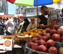 مواطنون يهرعون الى الاسواق و البنوك للتزود باحتياجاتهم