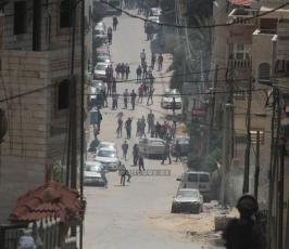 بالصوراصابات في مواجهات مع قوات الاحتلال في كفر عقب شمال القدس المحتلة