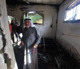 مستوطنون يحرقون مسجداً