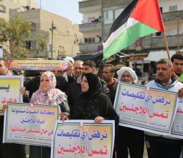 وقفة للفصائل _الاونروا _مخيم جباليا _التقليصات الامريكية ‫(1)‬ ‫‬.JPG