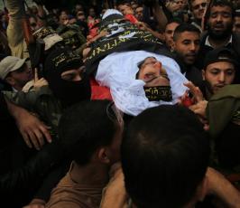  تشييع جثامين شهداء سرايا القدس وكتائب القسام في البريج ودير البلح والقرارة وخانيونس (15)