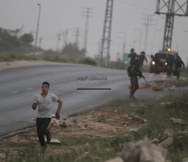 مواجهات بين شبان فلسطينيين وقوات الاحتلال على مدخل مخيم الجلزون قرب رام الله