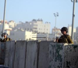 مواجهات عنيفة بين الشبان وجنود الاحتلال على حاجز قلنديا شمالي القدس المحتلة