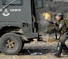 بالصور:رام الله - جانب من مواجهات مخيم الجلزون بالقرب من مدخل مستوطنة بيت ايل