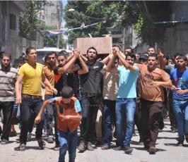 جماهير غفيرة تودع شهيدين من حى الشجاعية