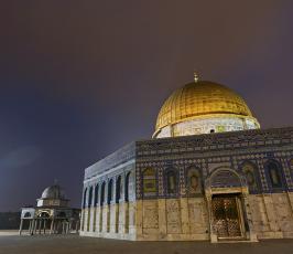 بالصور:القدس مساء أمس